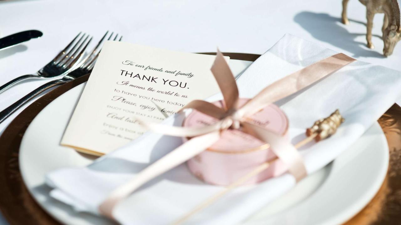 Plaza On The River London Exterior photo A wedding favor